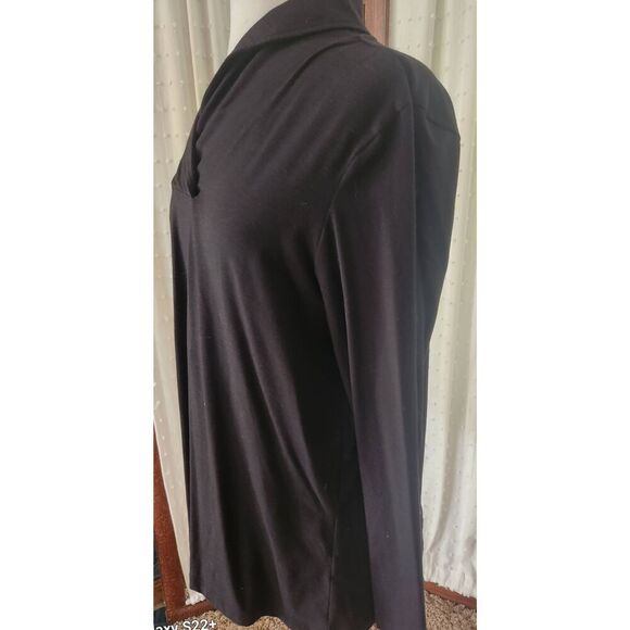 T2 D & Co Essentials black top - Picture 5 of 10